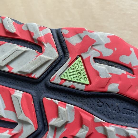 Brooks Cascadia 17 GTX Sneakers - Picture 13 of 16